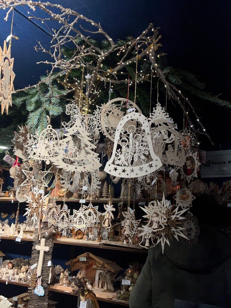 電ノコ？手彫り？繊細すぎてすご…