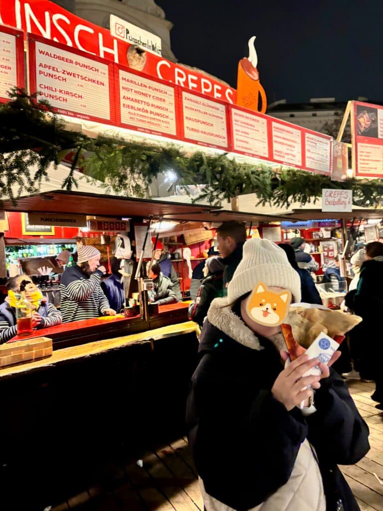 夜からコンサートなのでクレープで小腹満たします