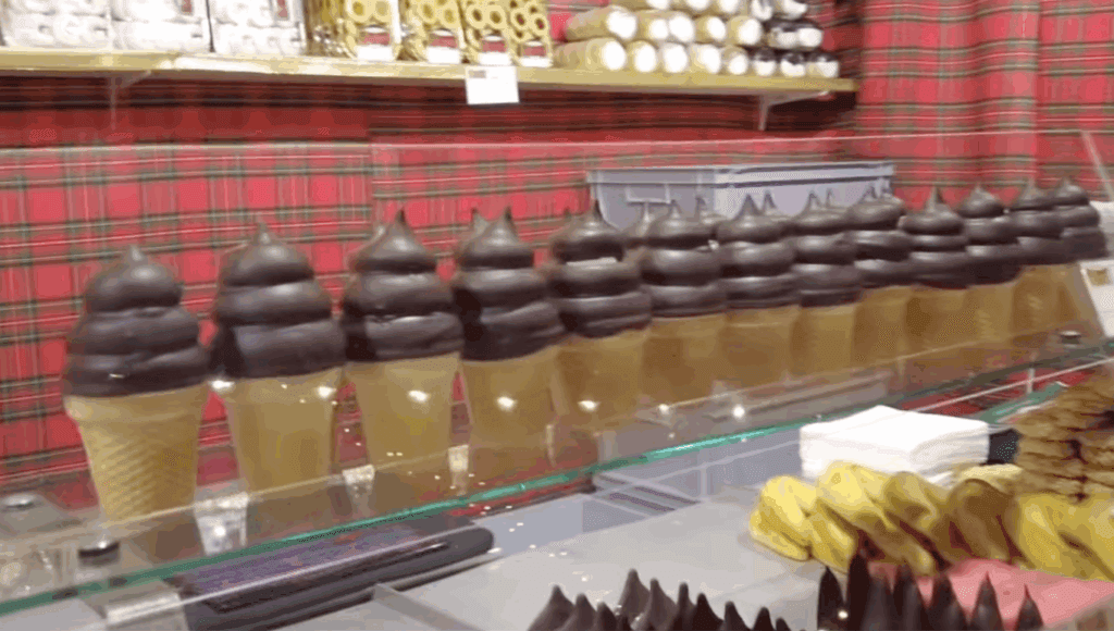 ソフトクリームと見せかけて、チョコです!!