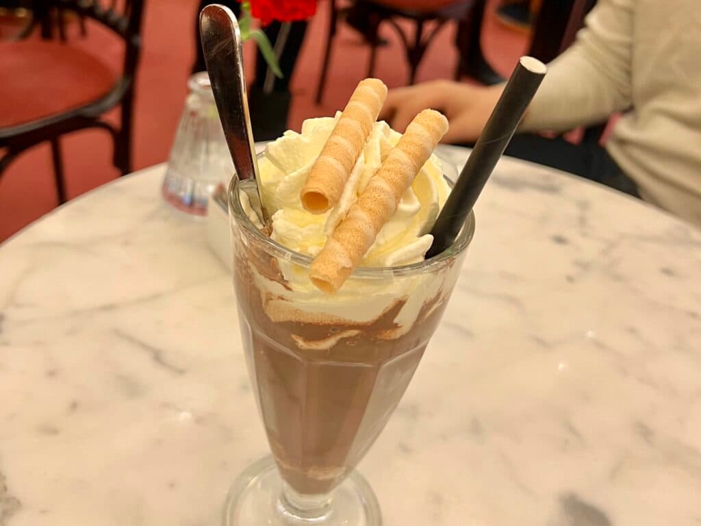 ザッハー アイス チョコレート 10.9€
